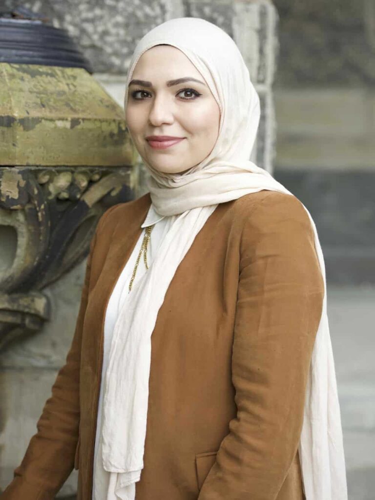 Isra Chaker, mobilizing to save refugee mothers and babies